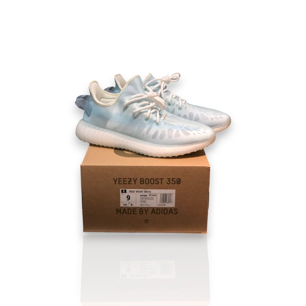 Yeezy Boost 350 V2