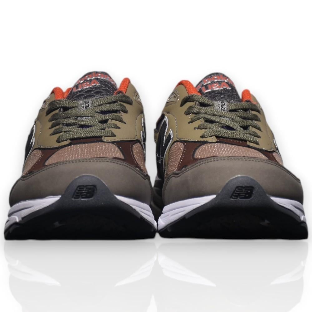 New Balance 990