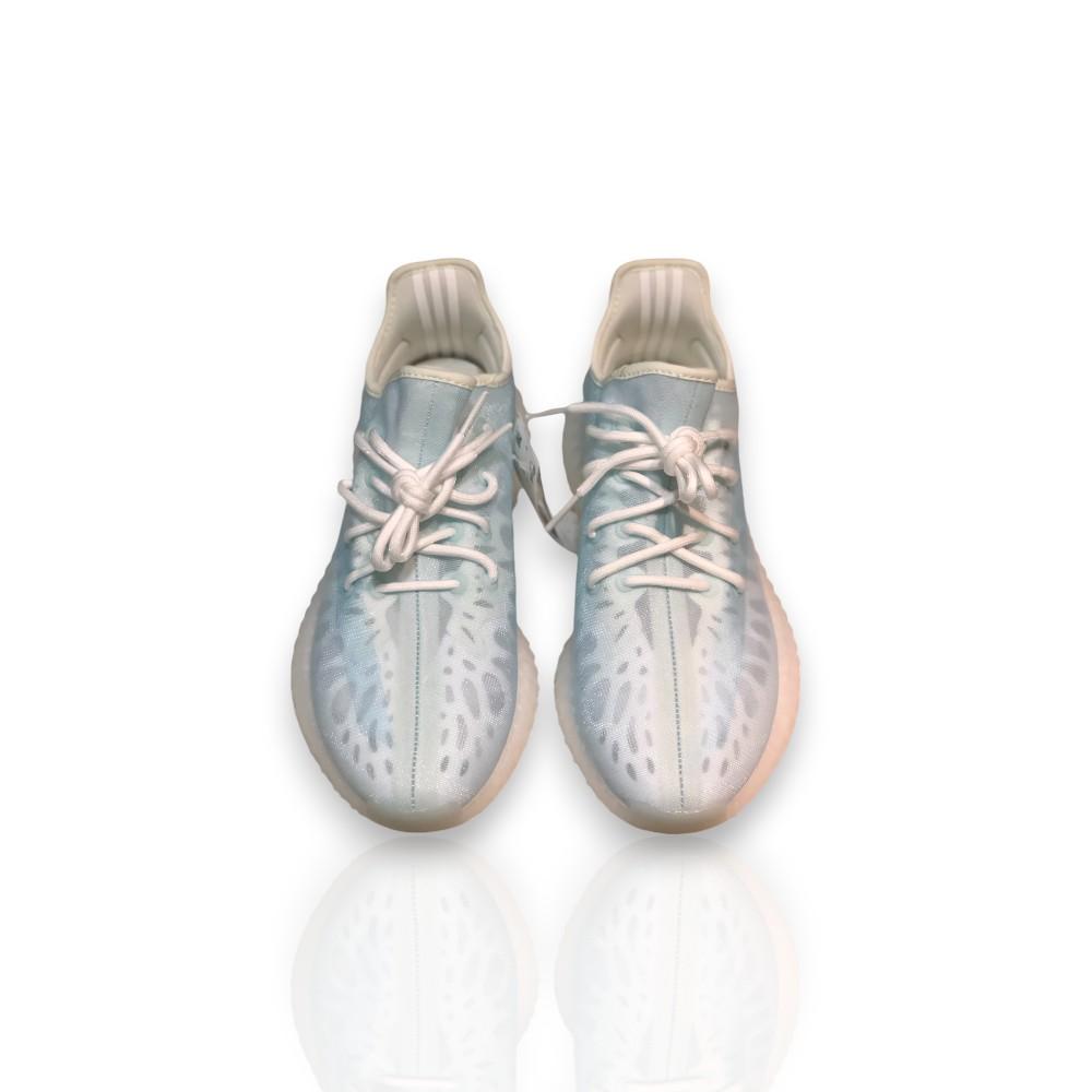 Yeezy Boost 350 V2