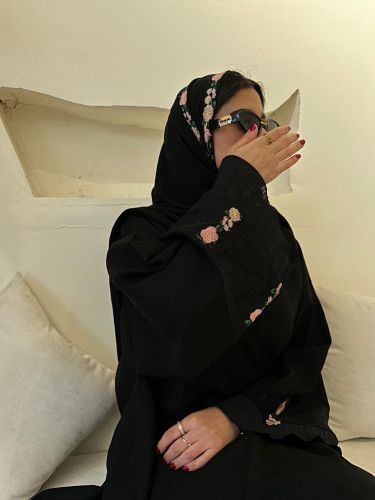 عباية سارة