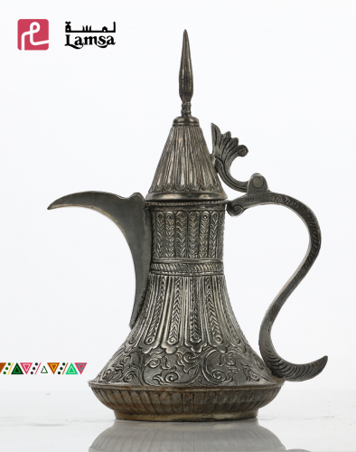 دلة للقهوة العربية من المعدن الابيض