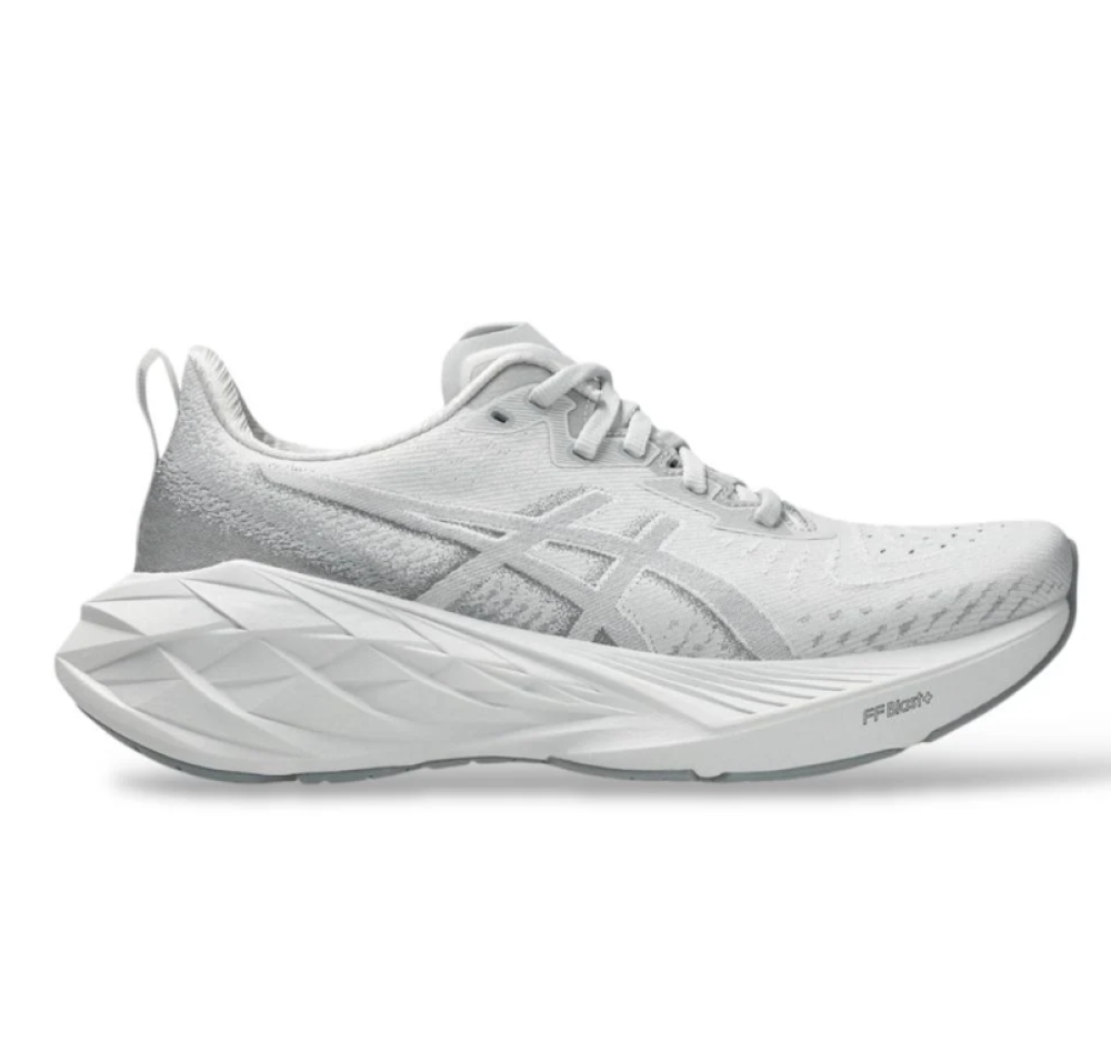 ASICS NOVABLAST 4