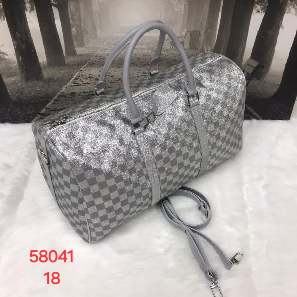 LOUIS VUITTON グレー メッシュ ゴルフシューズバッグ Louis Vuitton 50cm Duffle Bag - حقيبة التميز