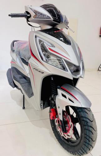 عجيب الوسام R8