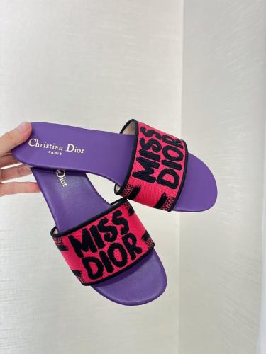 سليبر من Dior