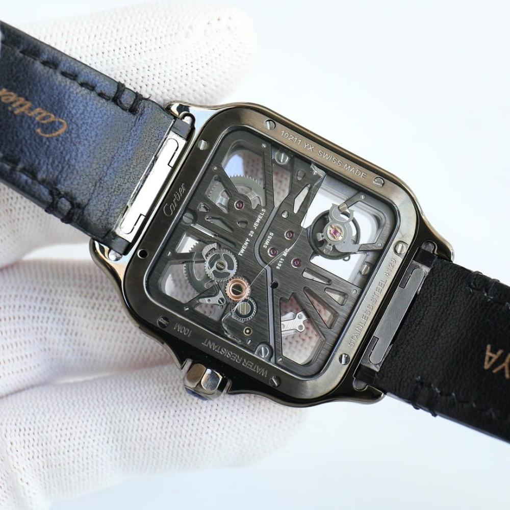 ساعة من Cartier