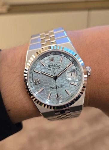 ساعة من Rolex