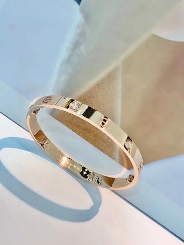 إسوارة من Cartier