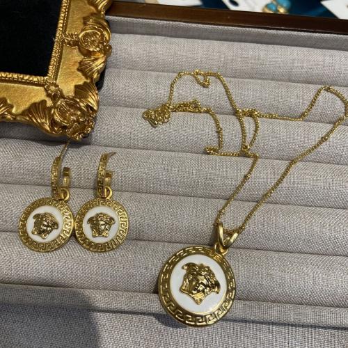 طقم صغير ستايل ايطالي