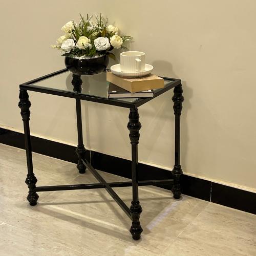 طاولة خدمه معدنيه