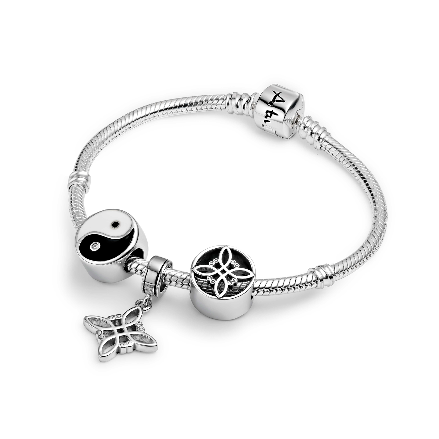 أساور التعليقات