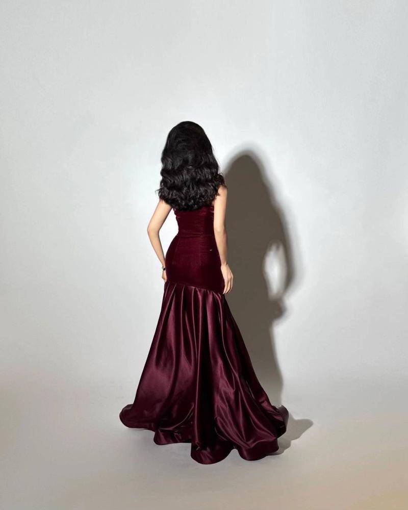 فستان سهرة مخملي فاخر