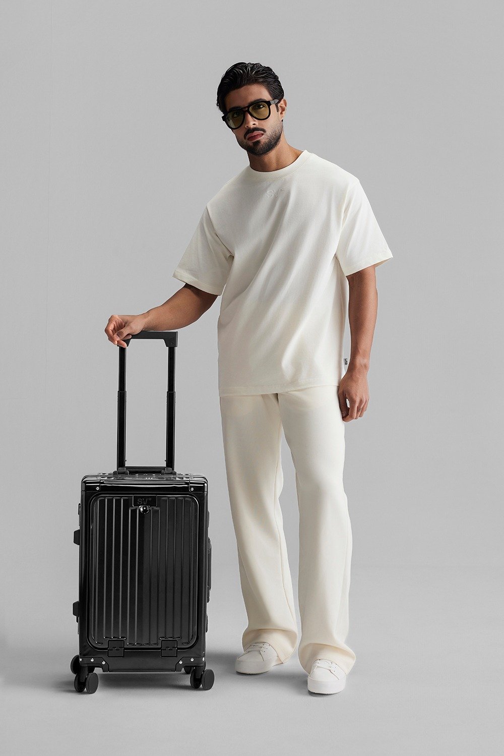 SV Voyager Aluminum Carry-on