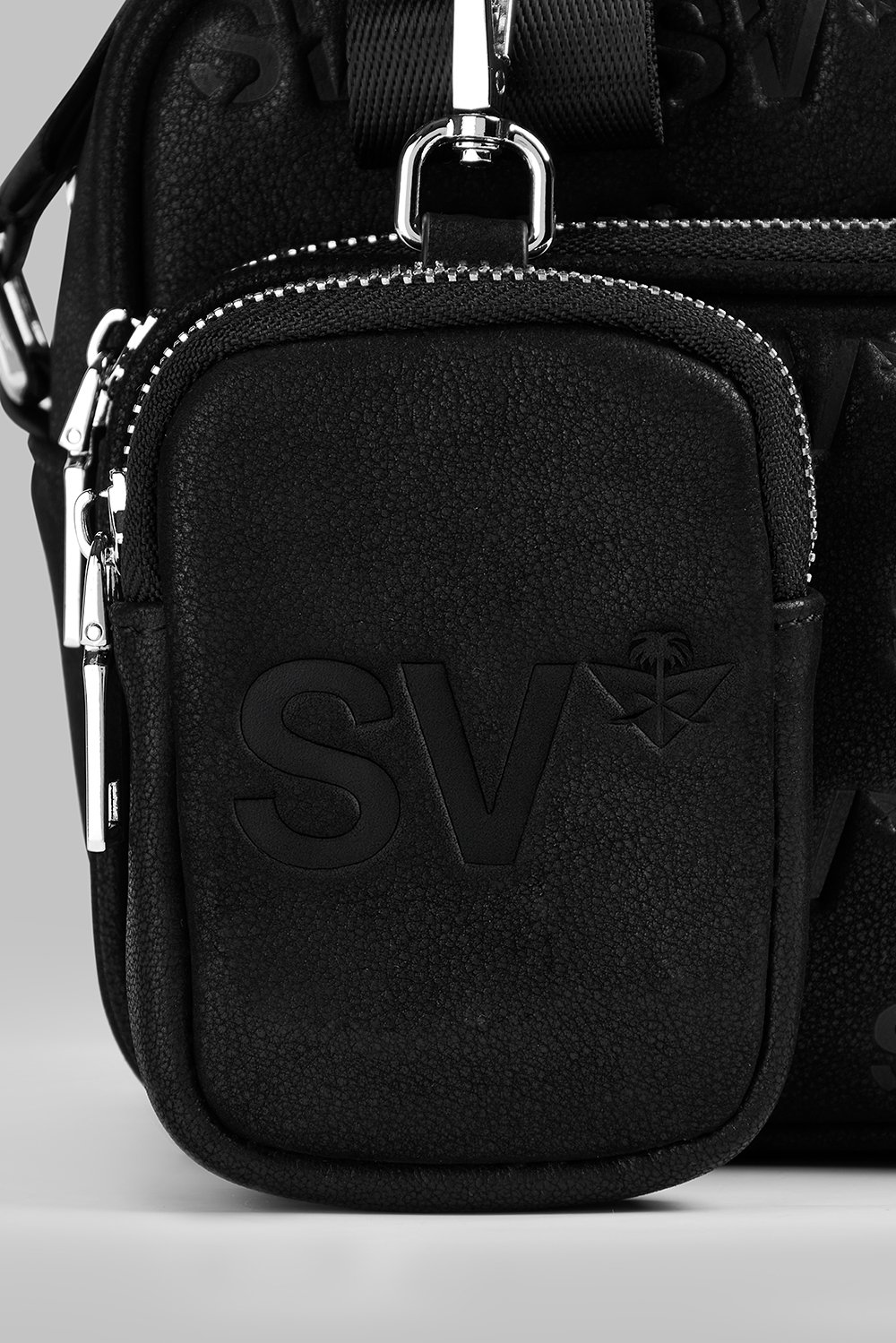 حقيبة كروس بودي SV مونوغرام (مناسب للجنسين)