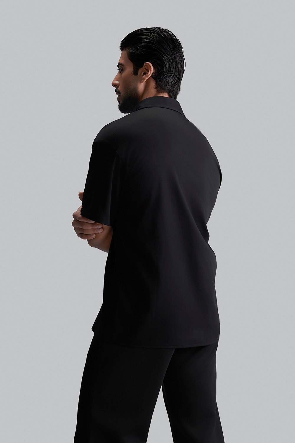 قميص بخطوط SV (مناسب للجنسين)