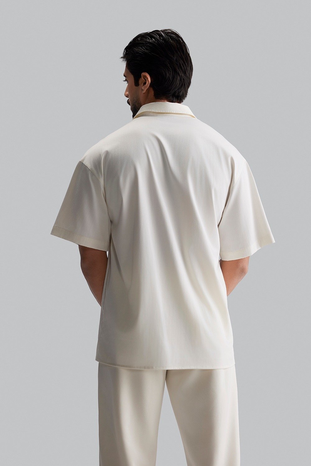 قميص بخطوط SV (مناسب للجنسين)