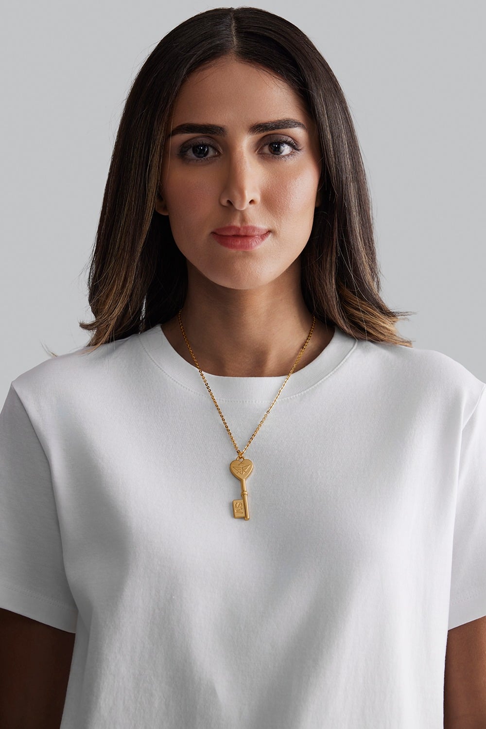 قلادة مفتاح SV (مناسب للجنسين)