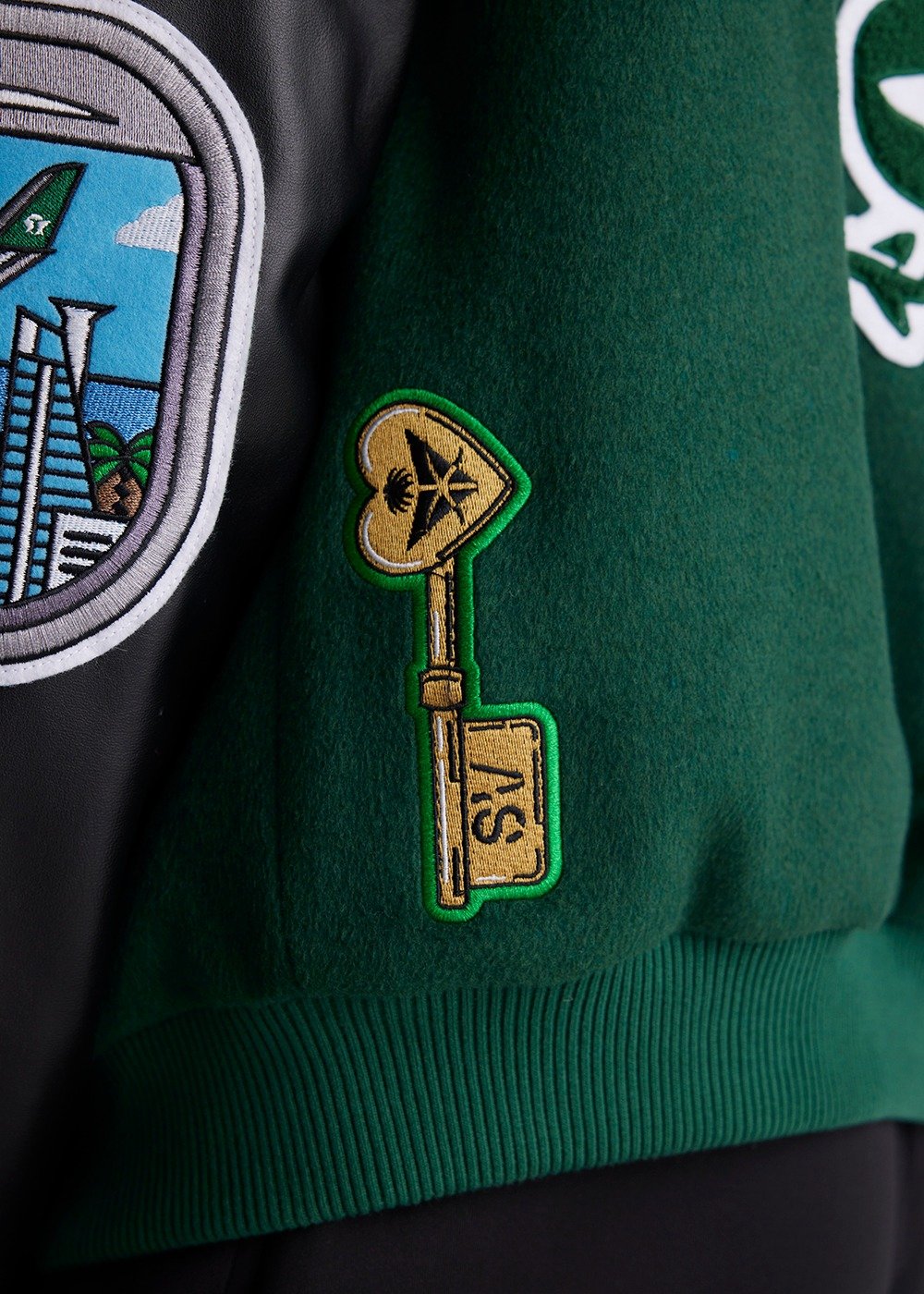 جاكيت افياتور SV قصّة واسعة (مناسب للجنسين)