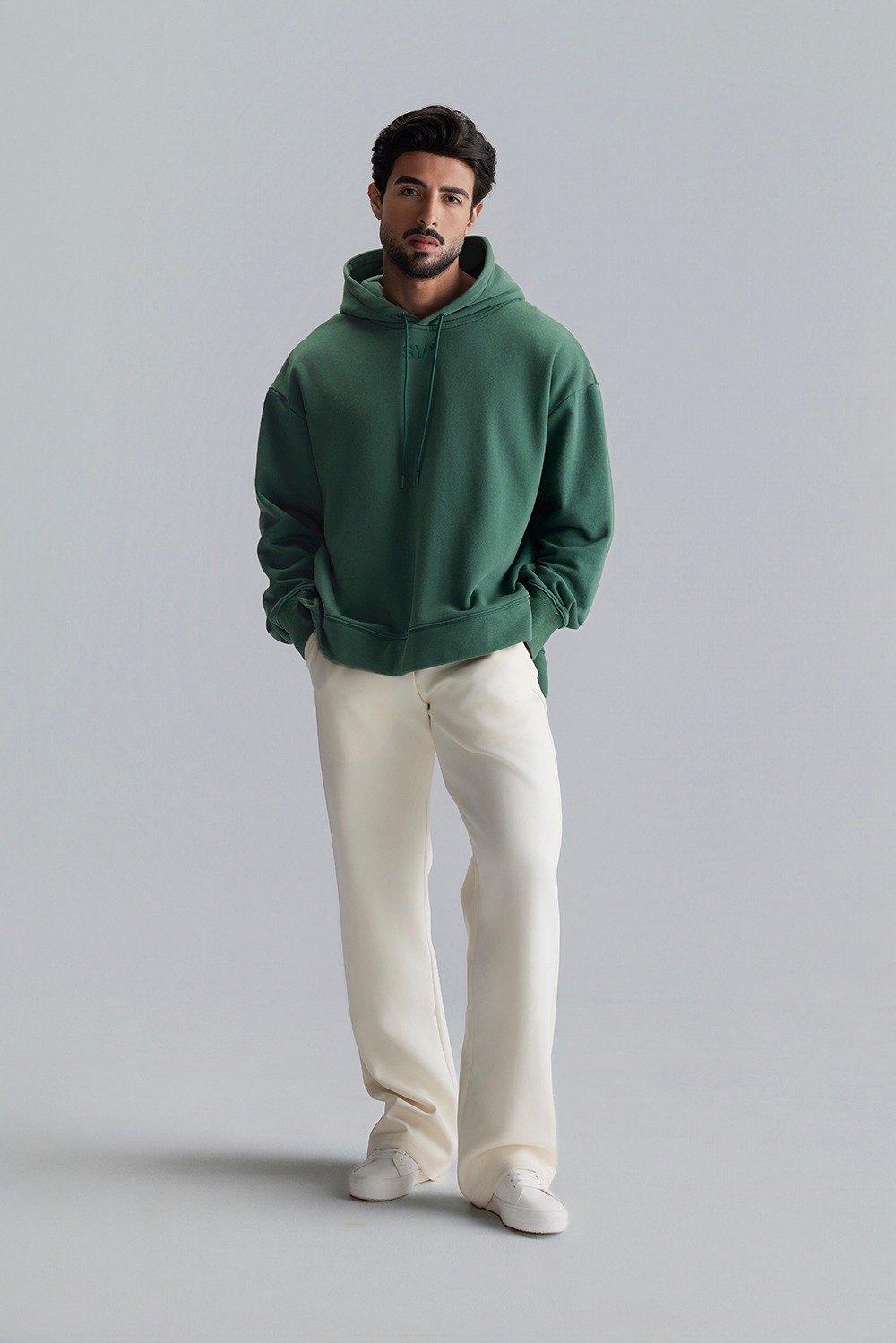 هودي قصّة واسعة بختم SV (مناسب للجنسين)