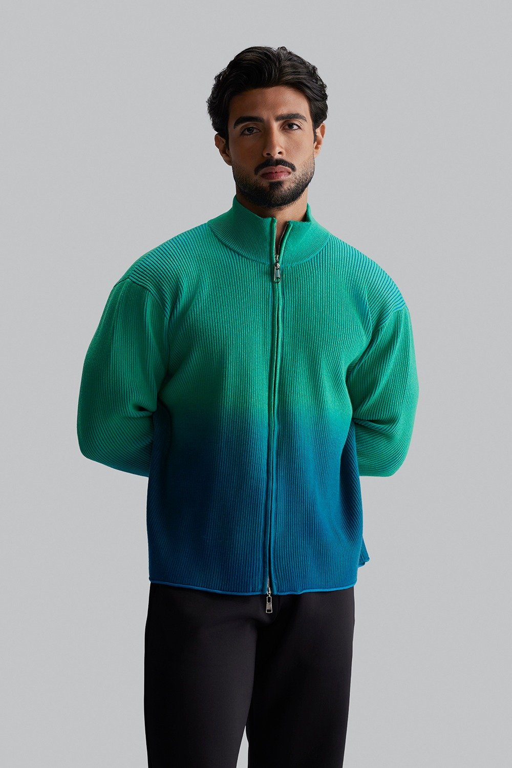 سترة SV بألوان متدرجة (مناسب للجنسين)