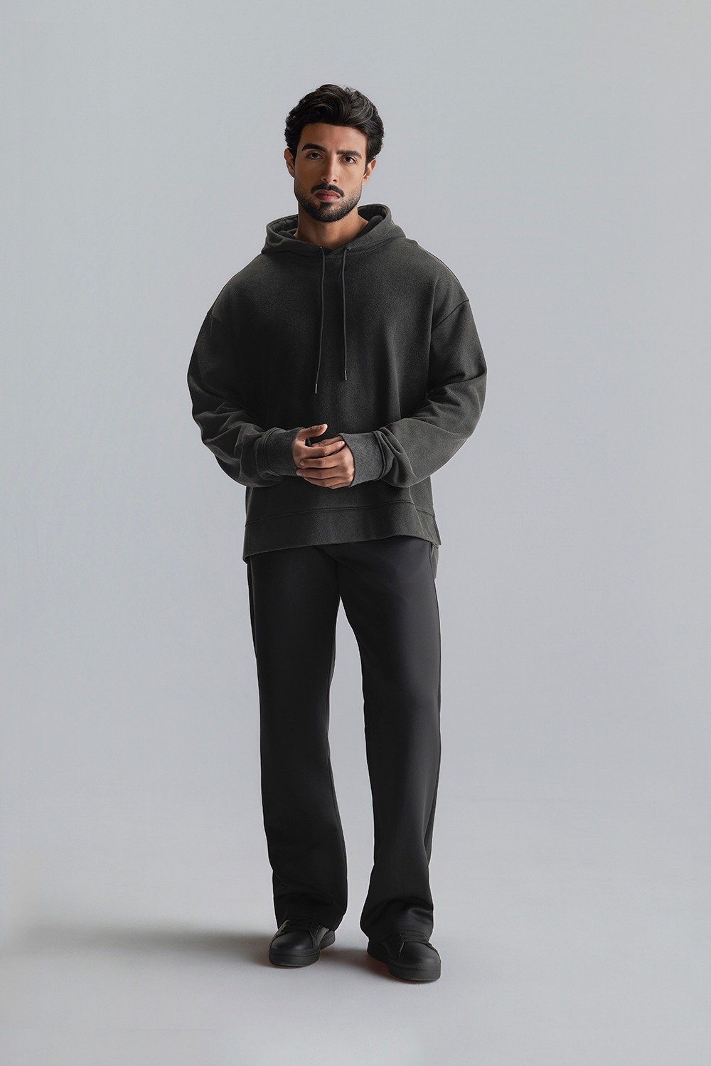 هودي قصّة واسعة بختم SV (مناسب للجنسين)