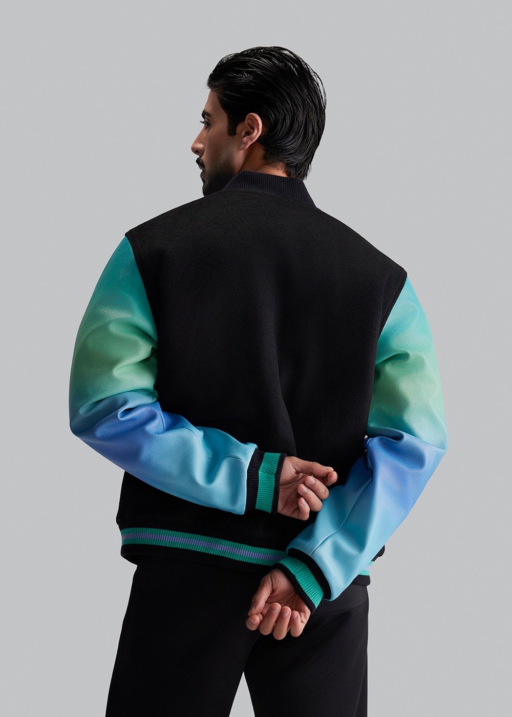 جاكيت افياتور SV قصّة واسعة (مناسب للجنسين)