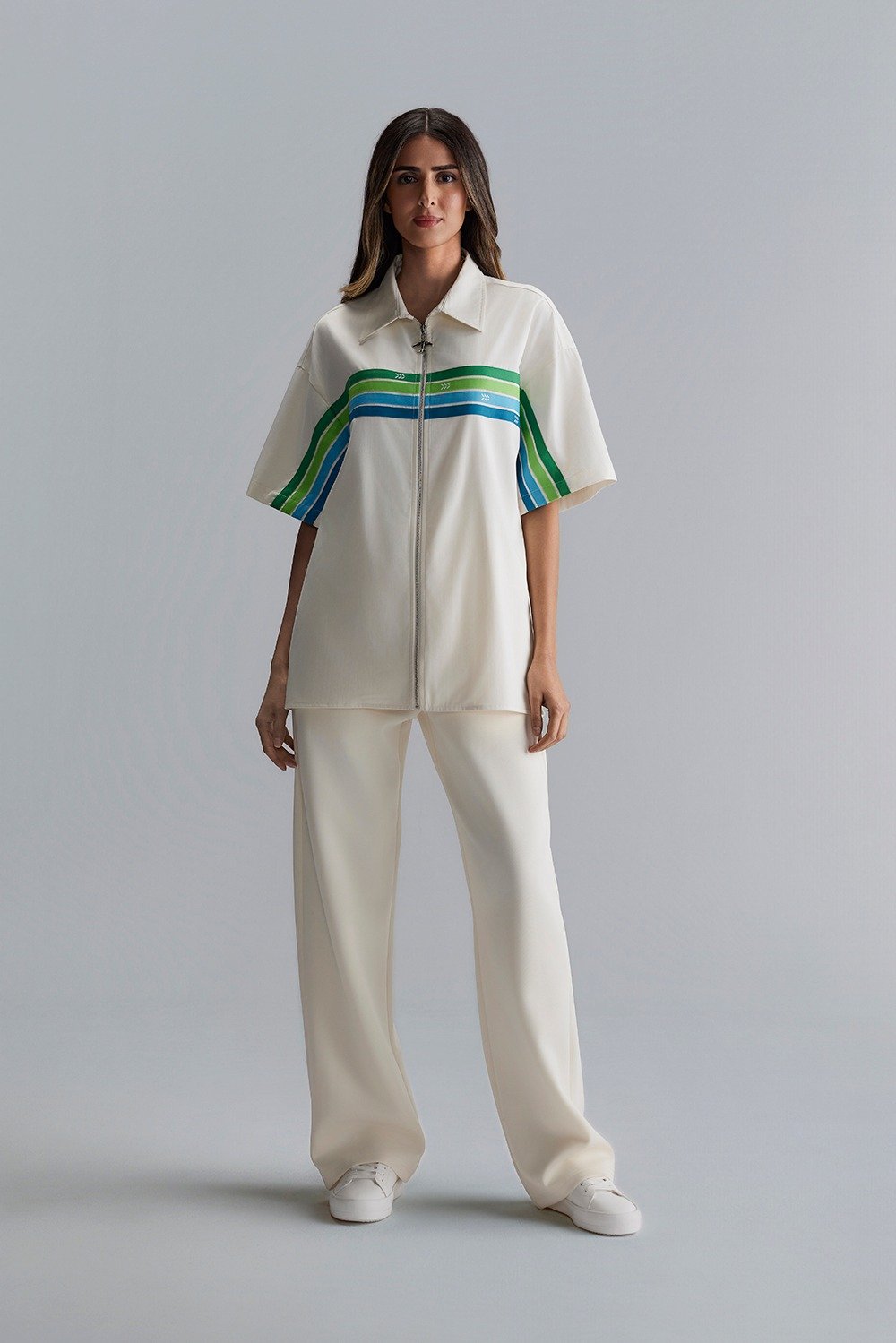 قميص بخطوط SV (مناسب للجنسين)