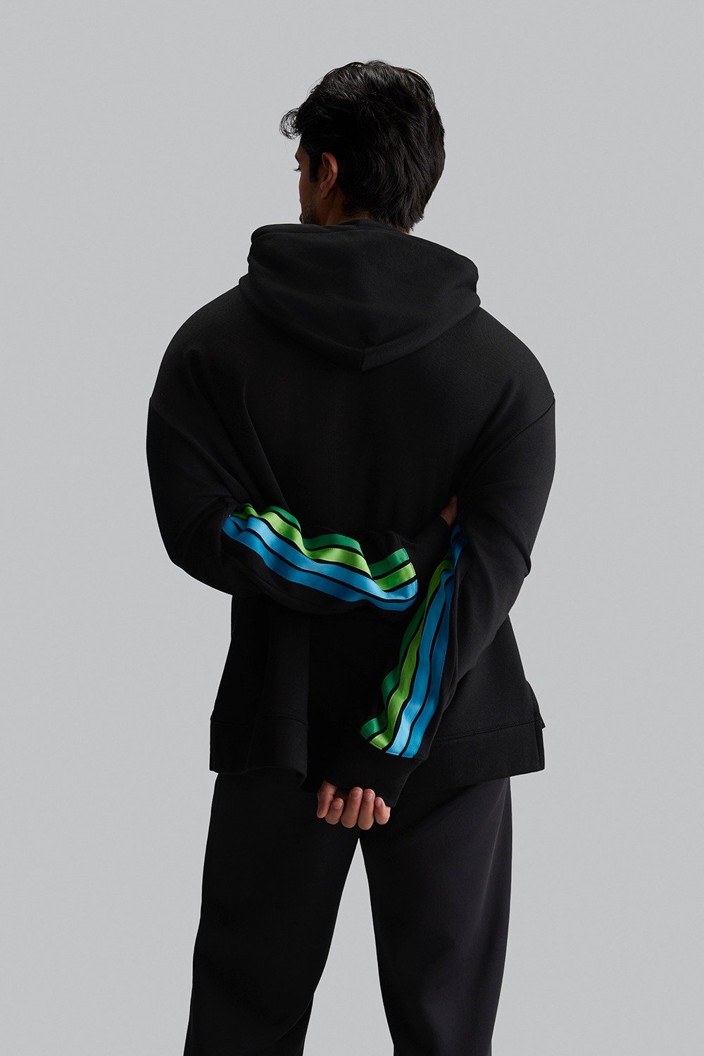 هودي  بخطوط SV (مناسب للجنسين)