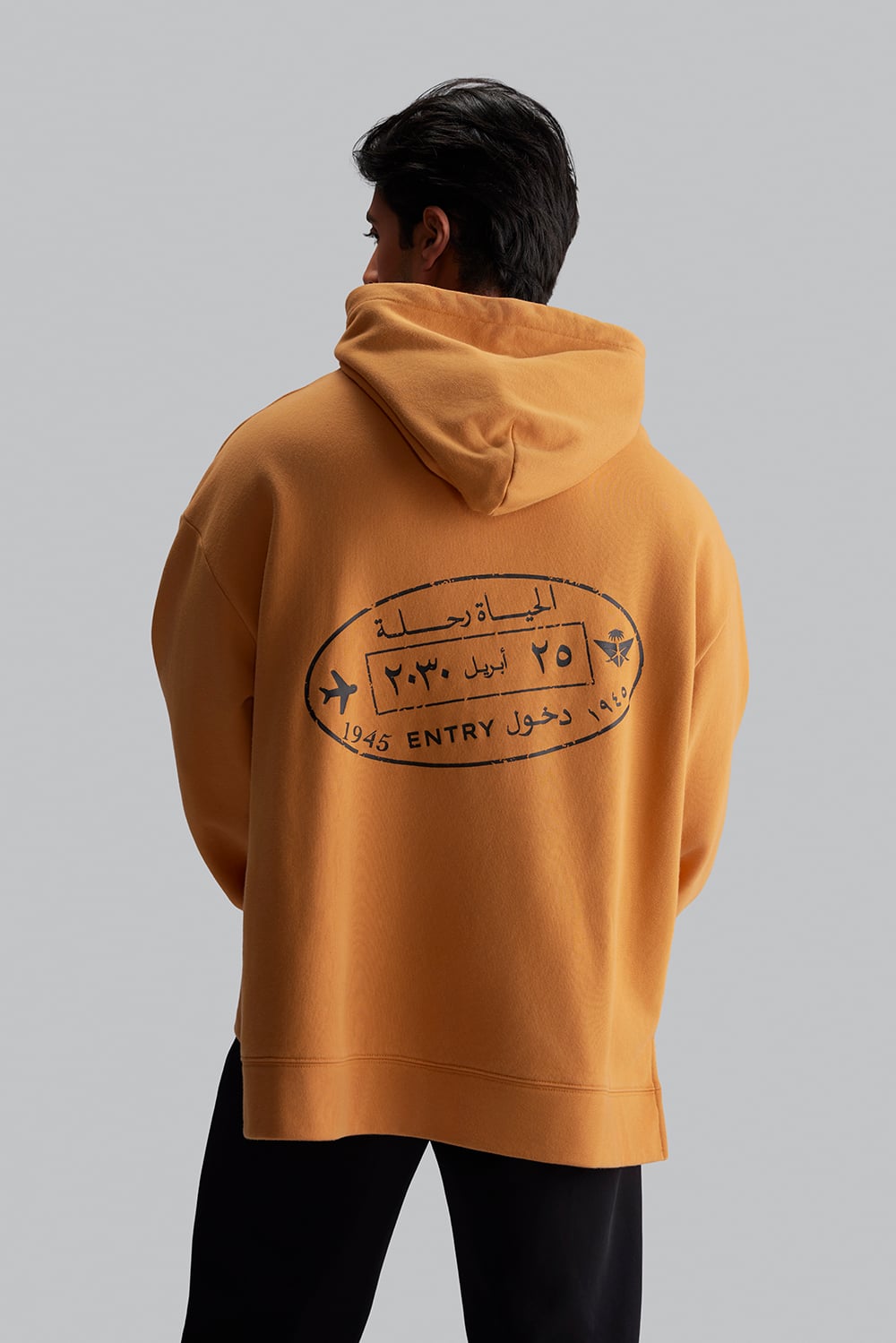 هودي قصّة واسعة بختم SV (مناسب للجنسين)