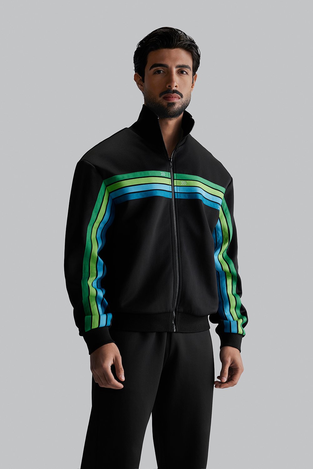 جاكيت رياضي بخطوط  SV (مناسب للجنسين)