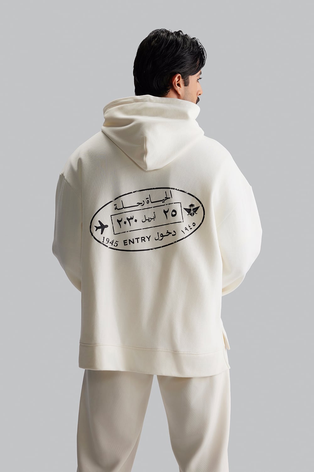 هودي قصّة واسعة بختم SV (مناسب للجنسين)