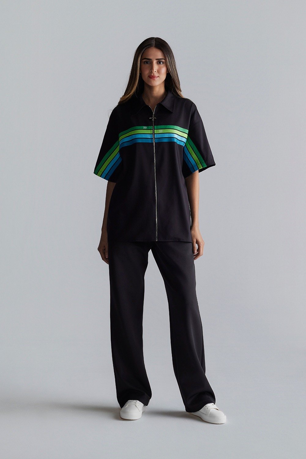 قميص بخطوط SV (مناسب للجنسين)