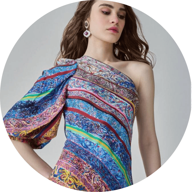 فساتين تصميم بالطلب