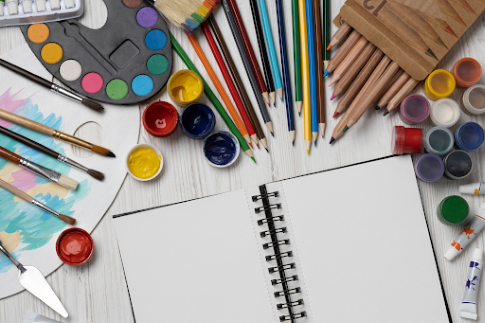 Creative Gifts for Adults Who Love Art & Stationery