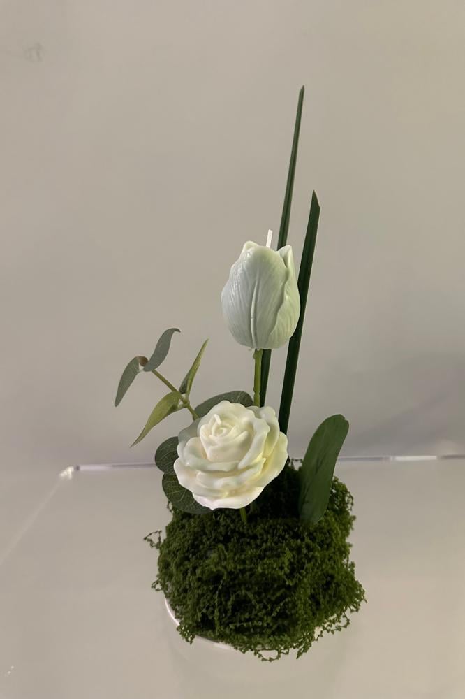 توزيعات ورد بالشمع او ورد طبيعي