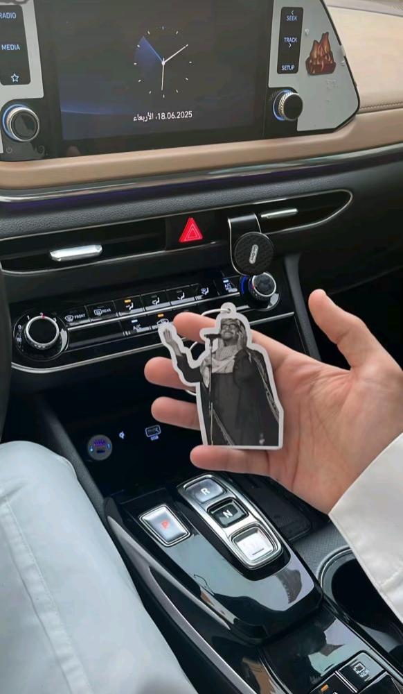 فخامة السيارة تبدأ من تفاصيلها تعليقة مميزة