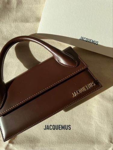 شنطة Jacquemos