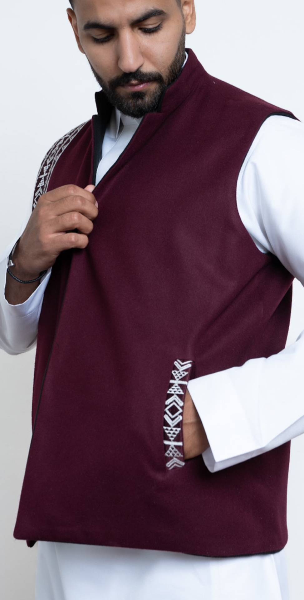 سديري جوخ دبل فيس فاخر مطرز ب سدو