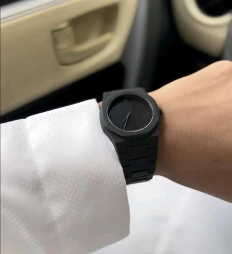 ساعة الكربون الاكثر فخامة - متجر تفاصيل