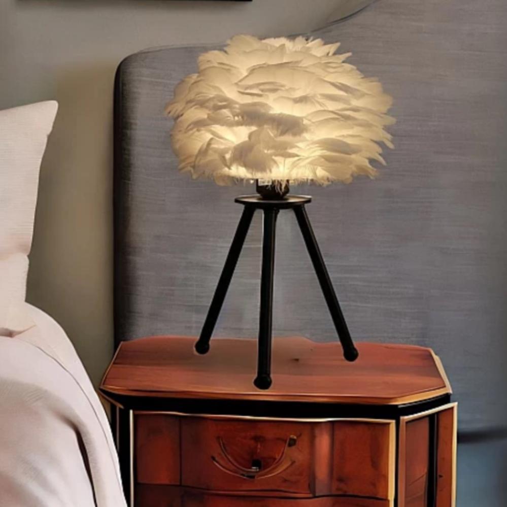 ابجورة طاولة بالإطار الأسود بلمسة ناعمة وهادئة