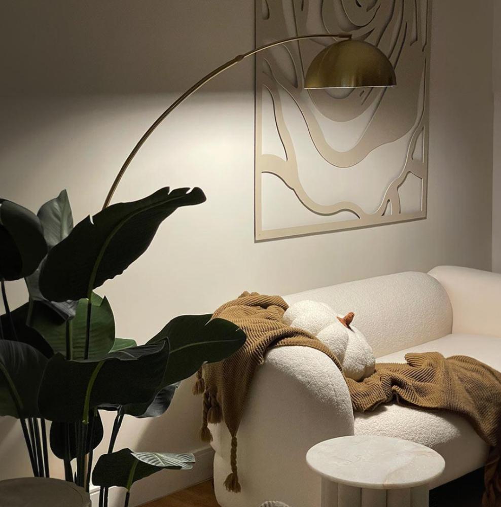 ابجورة ذهبي طويلة مقوسه