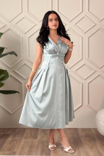 فستان ميدي بعقدة من الأمام لون أخضر فاتح