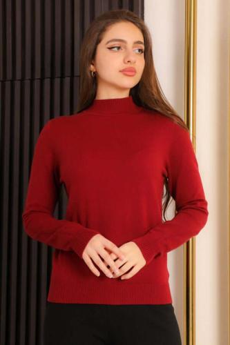 بلوزة بياقة عالية وأكمام طويلة لون احمر