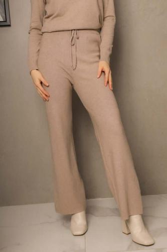 بنطلون شتوي برباط لون بيج