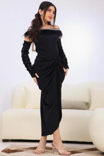 فستان ميدي بياقه مطرزه ومزينه بريش لون اسود