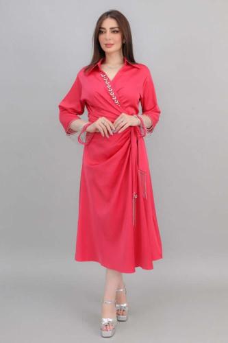 فستان برباط من الخصر مطرز بكريستال لون فوشي