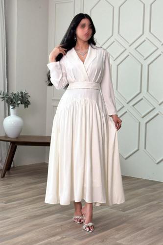 فستان ماكسي بحزام مزين بالفصوص لون ابيض