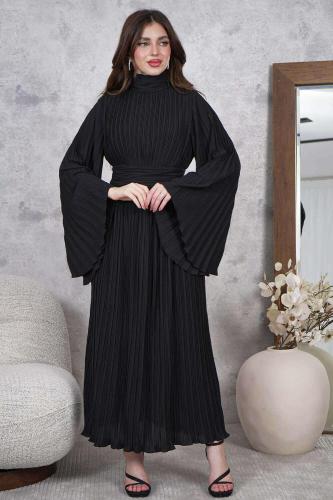 فستان ماكسي بليسيه بياقة عالية لون اسود