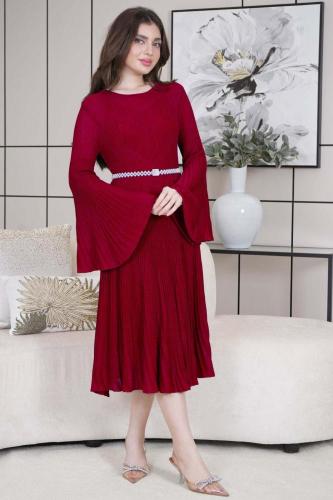 فستان ميدي بليسيه بحزام لؤلؤ لون عنابي