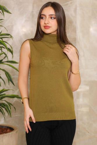 بلوزة شتوية بياقة عالية كت لون زيتي